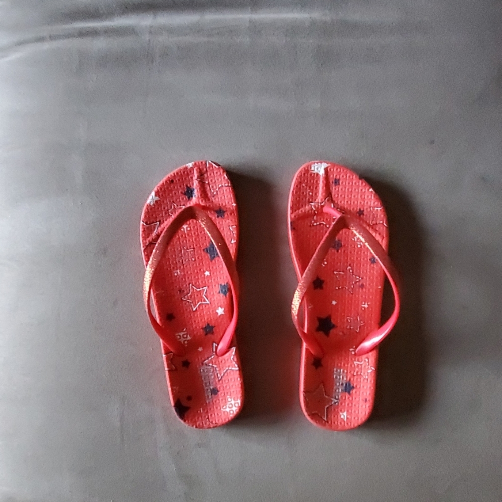 Slippers - Picture 1 of 3